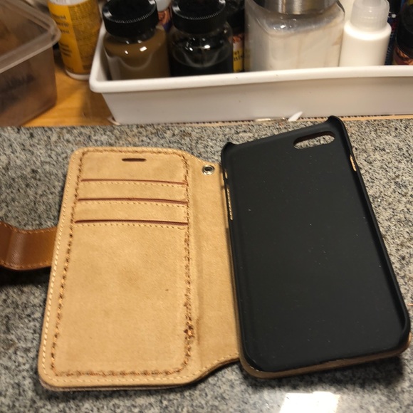 Phone case hand tooled - Picture 2 of 2